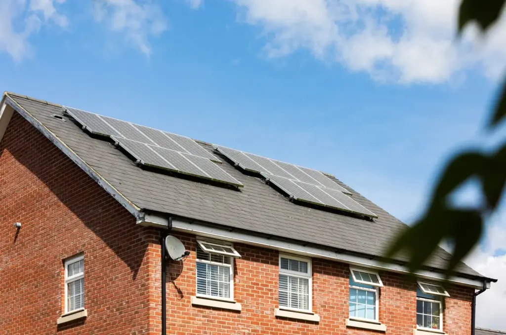 zonnepanelen op een huurwoning wat mag wel en wat niet